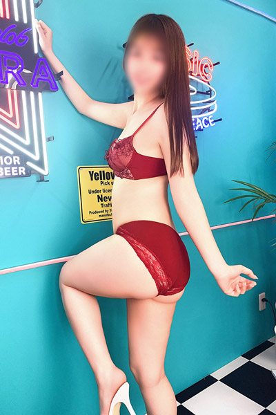 �����4